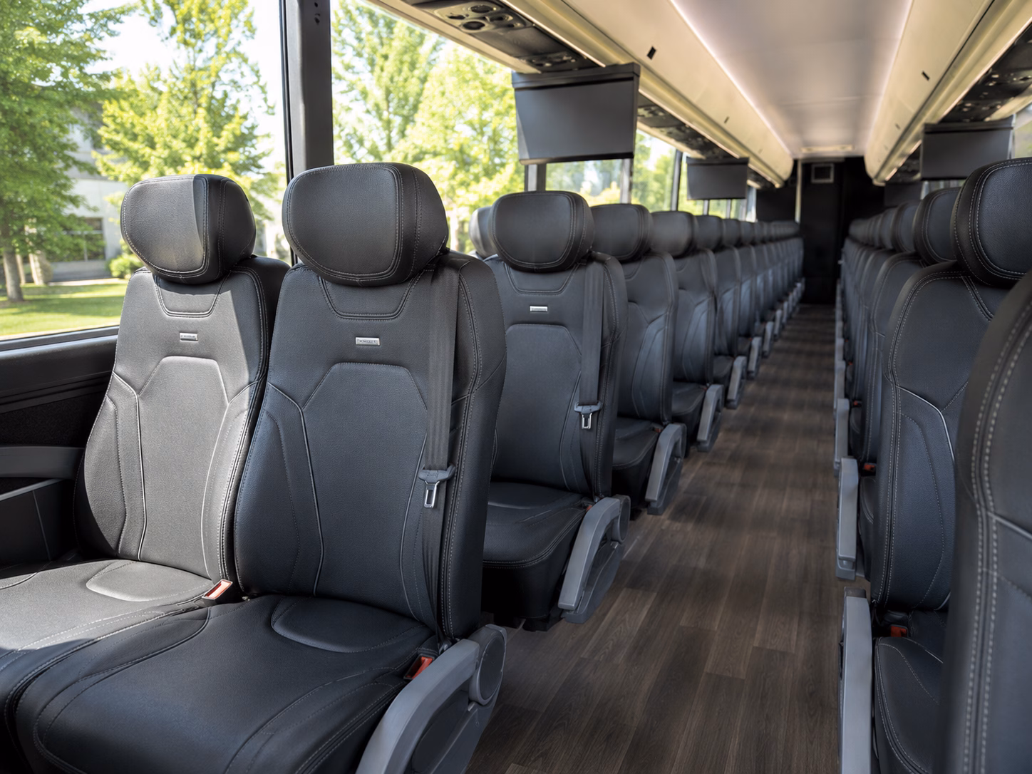 charter bus shuttle service to kansas city international airport mci